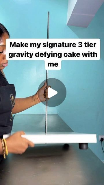 Floating Cake Ideas, Gravity Defying Cake Ideas, Computer Cake Design, Computer Cake, Gravity Cakes, Sculpture Cake, Hanging Cake, Anti Gravity Cake, Showstopper Cakes