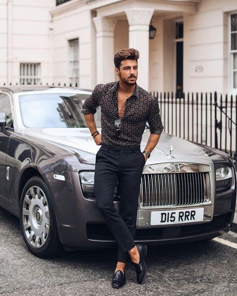 #rollsroyce #streetstyle #photography #fashion #mens #menwear #style #black Rowan Row, Car Poses, Mens Photoshoot Poses, Formal Men Outfit, Formal Mens Fashion, Men Fashion Casual Shirts, Men Formal, Mens Fashion Casual Outfits, Stylish Mens Outfits