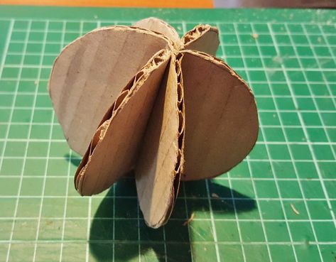 Diy Cardboard Toys For Rabbits Diy Small Animal Toys, Bunny Diy Toys, Homemade Bunny Toys, Toys For Rabbits Diy, Rabbit Diy Toys, Rabbit Toys Diy Homemade, Diy Rabbit Enrichment, Cardboard Bunny House, Diy Cardboard Bunny Toys