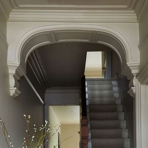 Mirko Gentile on Instagram: "It’s Monday again and another week is knocking on the door… be strong 💪🏼 An entryway of an Edwardian house in Wanstead designed by @studio.skey . . . #decor #decoration #designinspiration #homeinterior #homestyle #interior #interior123 #interior4all #interiorandhome #interiordecor #interiordecorating #interiordesigners #interiordesignideas #homedecor #homeinspiration #homeinteriors #interiordesigninspiration #interiordesigns #interiorideas #interiorinspiration #interiorinspo #interiorstyle ⁣#homedecorlove #homedetail #interiorinspiration #interiorstyling #akindofhome #entrance #hallway #mondaymotivation" Hallway Edwardian, Edwardian Hallway Lighting, Edwardian Landing, Staircase Edwardian, Edwardian Decor, Edwardian Stained Glass Door, Edwardian Hallway, Monday Again, Knock On The Door