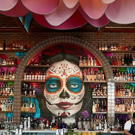 Cantina Bar Ideas, Mexican Bar Design, Restaurant Mood Board, Mexican Restaurant Aesthetic, Mexican Taco Bar, Mexican Restaurant Design, Mexican Restaurant Decor, Mexican Bar, Restaurant Designs