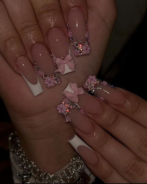 Prom Baddie Nails, Pink Vaquera Outfit Quince, Nina Fresa Nails, Short Buchona Nails, Copy And Paste Latina Nails, Short Medium Nails, Pink Quince Nails, Latina Nail Designs, Short Quince Nails