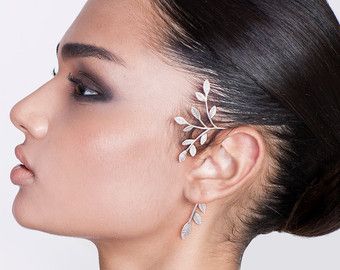 Cincin Diy, Unique Ear Cuffs, Leaf Ear Cuffs, Ear Cuff Jewelry, Piercings Unique, Silver Leaves, Silver Ear Cuff, Silver Tree, Ear Cuffs