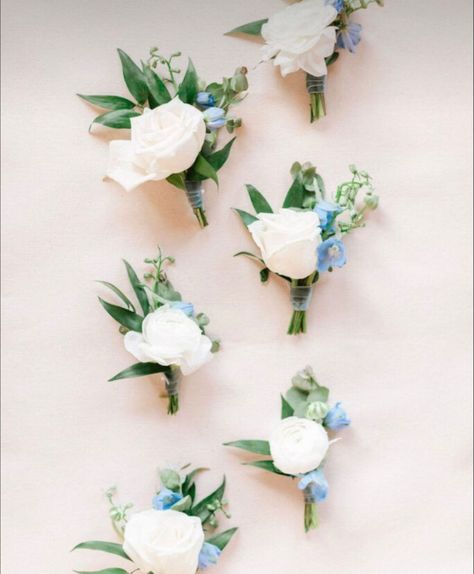 Sky Blue Boutonniere, Steel Blue Bouquet, Dusty Blue And White Boutonniere, Blue Groomsmen Boutonniere, Buttonniere Wedding, White And Blue Flowers Bouquet, Boutineer Ideas Blue And White, Light Blue Wedding Boutonniere, Blue And White Wedding Boutonniere