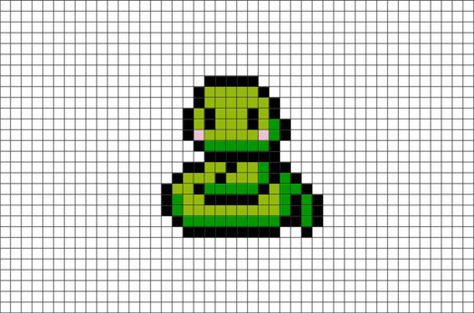 Snake Pixel Art Pixel Art Easy Ideas, Perler Bead Snake Patterns, Cute Tiny Pixel Art, Snake Perler Bead Patterns, 8bit Pixel Art, Cute Animal Pixel Art, Pixel Art Tiny, Pixel Art Insect, Pixel Art Funny