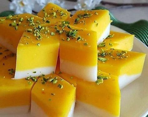 Iranian Desserts, Egyptian Desserts, Persian Desserts, Halva Recipe, Afghan Food Recipes, Iran Food, Iranian Recipes, Persian Recipes, Iranian Cuisine