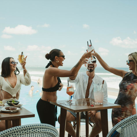 Celebrate in style with everyone raising a glass by the VIP pool at St Tropez Ocean Bar. Enjoy the luxurious ambiance and festive spirit at FINNS Beach Club. Here's to unforgettable moments and beachside bliss! 🥂🌊✨ #StTropezOceanBar #FINNSBeachClub #Cheers #VIPPoolside #LuxuryExperience #BaliLife Beach Bar Party, Tulum Retreat, Luxury Pool Party, Finns Beach Club, Luxury Pool, White Beach, Beach Bars, Friend Poses, St Tropez