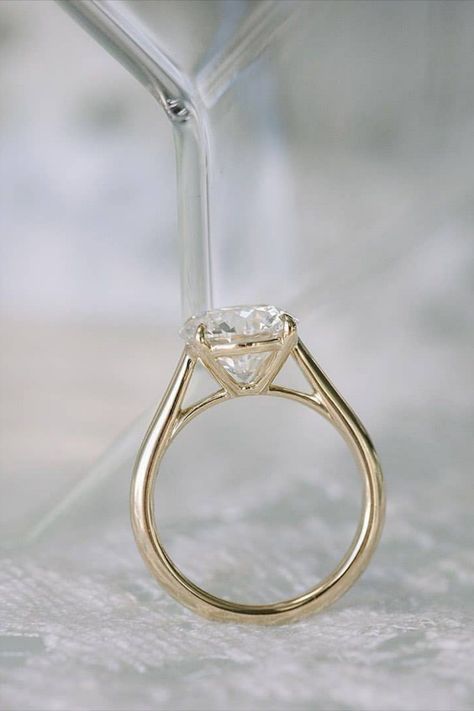 Engagement Ring Types, Cathedral Engagement Rings, Ring Inspiration, Diamond City, Engagement Ring Inspiration, Cute Engagement Rings, Dream Engagement, Rings Diamond, Dream Engagement Rings