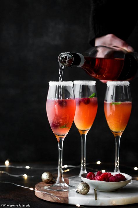 Rosé Cocktail, Chocolate Peanut Butter Brownies, Alcohol Beverages, Mimosa Recipe, Ginger Biscuits, Blueberry Scones, Festive Cocktails, Holiday Cocktail, Dessert Options