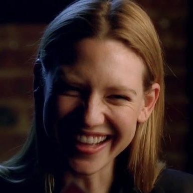 Olivia Dunham Aesthetic, Fringe Tv Show, Olivia Dunham, Journal Pics, Anna Torv, Film Journal, Cool Girl, Actresses, Film