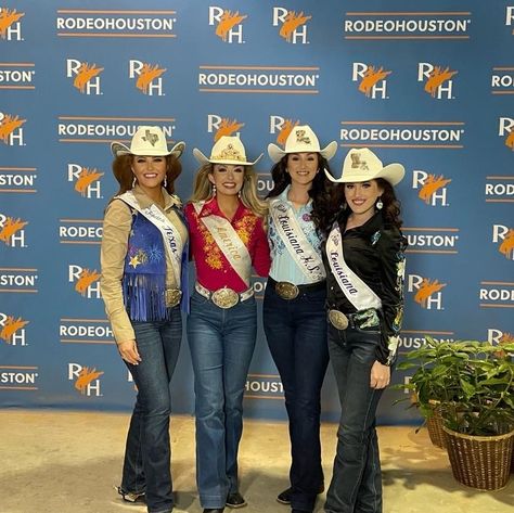 Facebook Rodeo Queen Costume, Rodeo Queen Outfits, Royalty Outfits, Texas Aesthetic, Pageant Outfits, Queen Outfits, Rodeo Queen, Queen Costume, San Antonio Texas