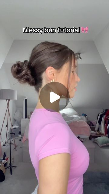 Charlie Friday on Instagram: "Highly requested… Messy bun tutorial💅🏼   #messybun #buntutorial #perfectmessybun #hairreels #trendingreels #hairtutorials #explorepage #zara  #girlycontent" Messy Bun Layered Hair, Messy Bun For Layered Hair, How To Tie A Bun, Messy Bun Tutorial For Layered Hair, How To Do A Low Messy Bun, Messy Bun Thick Hair Tutorial, How To Make The Perfect Messy Bun, Lower Messy Bun Tutorial, Messy Bun Quick