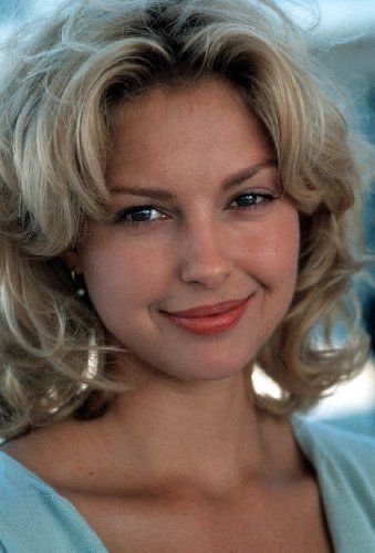 Ashley Judd Young, A Time To Kill, Ashley Judd, Hollywood Icons, Actrices Hollywood, Girl Celebrities, Famous Women, Hollywood Stars, Celebrities Female