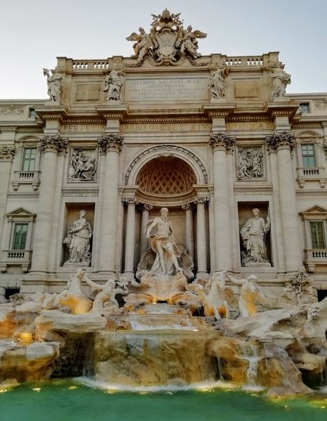 La Fontaine de trevi Notre Dame, Rome, Building, Travel