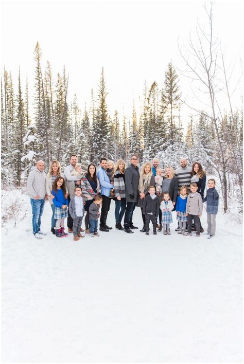 extended family photos, winter family photos, large family posing ideas Big Family Holiday Photos, Large Family Photo Shoot Ideas Colors Winter, Winter Big Family Photos, Extended Family Photos Winter, Large Family Photo Shoot Ideas Winter, Extended Family Pictures Winter, Winter Extended Family Photos, Winter Large Family Photos, Extended Family Photo Outfits Winter