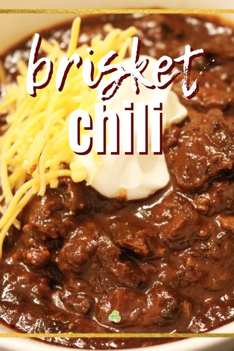 This will become your new go to chili... it is a little different than your traditional chili but will be a favorite for sure!! Chili Recipe Texas, Brisket Chili Recipe, Tomato Snacks, Brisket Chili, Traditional Chili, Good Recipes, Texas Girl, Best Food Ever, Chili Recipe