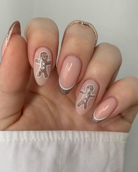 Artist Hue, Christmas Artist, Harry Styles Nails, Natural Nail Designs, Christmas Manicure, Cute Christmas Nails, Cute Acrylic Nail Designs, Seasonal Nails, Nail Design Ideas