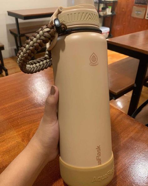 Aqua Flask Tumbler Aesthetic, Aqua Flask Aesthetic, Aquaflask Aesthetics, Metal Water Bottle Aesthetic, Tumbler Aquaflask, Aqua Flask Tumbler, Flask Aesthetic, Aqua Flask, Becky Core