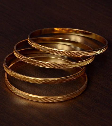 Simple Gold Bangle, Plain Gold Bangles, Solid Gold Bangle, Gold Bangles Indian, Antique Jewellery Online, Gold Jewels Design, Gold Bangles For Women, Gold Bangle Set, Gold Jewelry Simple Necklace