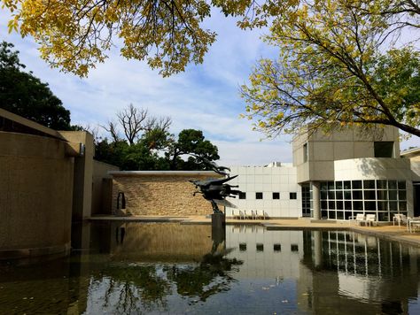 Art Center Architecture, Famous Architects, O Keeffe, Going Solo, Free Entry, Des Moines, Famous Artists, Art Center, Travel Usa