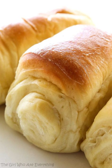 Lion House Rolls, Lion House, The Girl Who Ate Everything, Biscuit Rolls, Yeast Rolls, Dinner Rolls Recipe, Crumpets, Bread Recipes Homemade, Bread Rolls