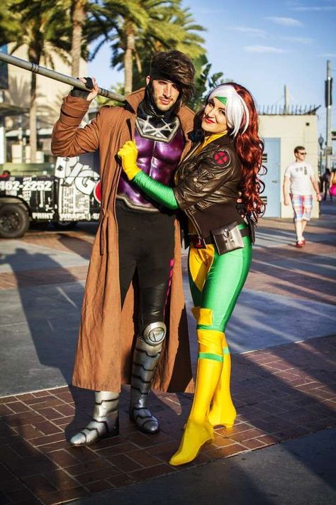 Best Comic Book Cosplay at SDCC 2014 Gambit Cosplay, Rogue Cosplay, Costumes Scary, Gambit X Men, Couples Costumes Creative, Xman Marvel, Popular Halloween Costumes, Funny Couple Halloween Costumes, Halloween Parejas