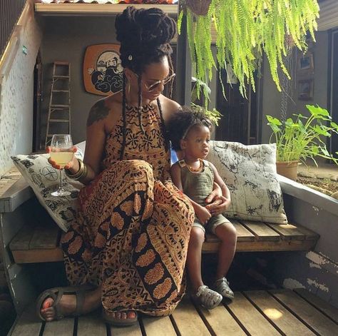 Earthy Mom Aesthetic, Boho Maximalism Outfits, Money Aesthetic Black Women, Hippie Mom Aesthetic, Boho Black Women, Afro Boho Fashion, Earthy Vibes, Black Hippy, Stile Boho Chic