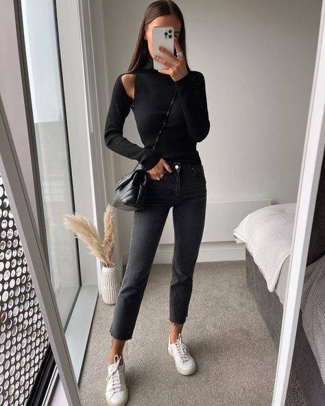 What Em Wore, Spiegel Selfie, Black Ootd, All Black Fashion, Trendy Fashion Tops, Looks Black, Causual Outfits, Casual Work Outfits, Vogue Fashion