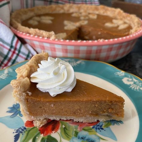 Deep Dish Pumpkin Pie (two ways) Pumpkin Pie Recipe No Evaporated Milk, Deep Dish Pumpkin Pie, Fall Cooking Recipes, Best Pumpkin Pie Recipe, Best Pumpkin Pie, Pumpkin Pie Recipe, Holiday Pies, Fall Cooking, Pumpkin Pie Filling