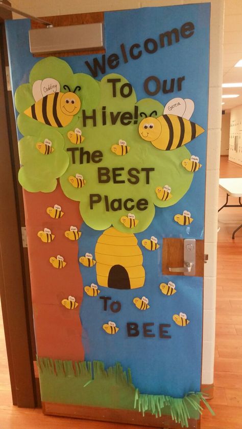 Yellow Door Decorations Classroom, Honey Bee Door Decoration, Bee Hive Door Decoration, Class Door Decoration Ideas For Nursery, Bee Theme Bulletin Board, Preschool Door Decorations, Bee Classroom Decor, Class Door Decorations, Teacher Door Decorations