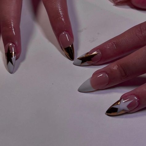 🤍gold and white stars⭐️ medium tier 1 Star Nail, Tier 1, White Stars, Nail Design, Nails, Stars, Gold, White, Quick Saves