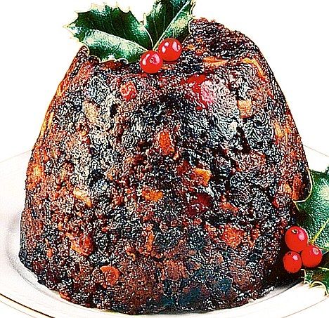 Expert guide to the secret to the perfect Christmas pudding recipe | Daily Mail Online Plum Pudding Recipe, Recipes Pudding, English Pudding, Xmas Pudding, Christmas Pudding Recipes, Avocado Pudding, Toffee Sauce, Fruit Cake Christmas, Paul Gray