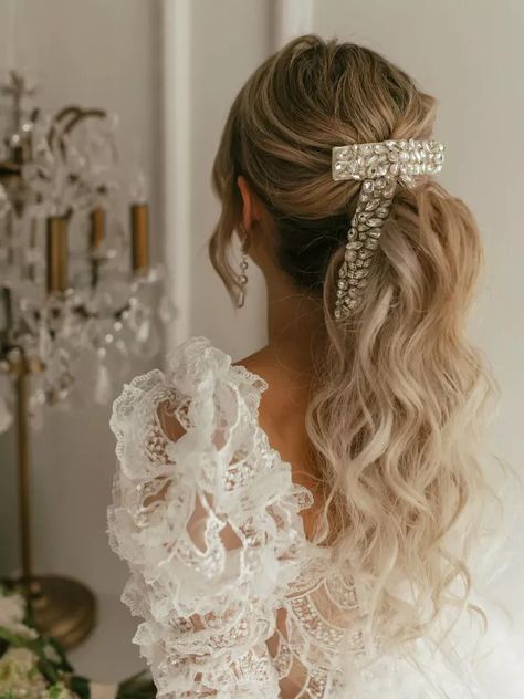 Bridal Bows Hair, Bridal Shower Hair With Bow, Bride Bow Hair, Barbie Wedding Hair, Bridesmaid Hair With Bow, Bridal Bow Hair, Wedding Bow Hair, Bridal Hair With Bow, Old Money Wedding Hair