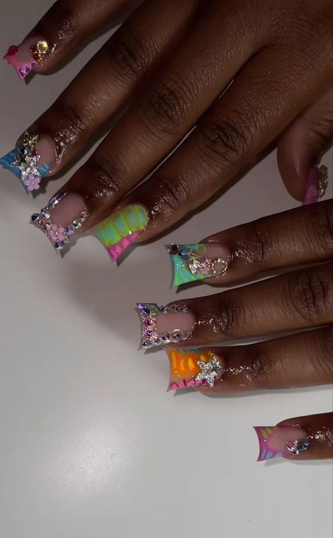 Spring Junk Nails, Duck Nails With Charms, Short Blinged Out Nails, Nails Designs Ombre, Summer Nails Black Women, Short Duck Nails, Duck Nails Short, Glitter Wedding Nails, Fly Nails