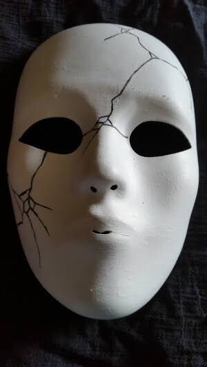 Mask Ideas Halloween, Full Face Mask Design Ideas, Simple Mask Design, Mascaras Aesthetic, Outlast Horror Game, Dark Mask, Face Mask Design Ideas, Brown Hairstyles, Mascaras Halloween