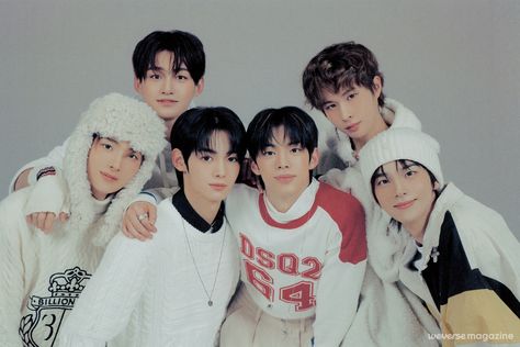 Twenty Four Seven, Korean History, Kpop Group, Men's Korean Style, Group Photo, Vogue Korea, Korean Language, Pledis Entertainment, Korean Hairstyle