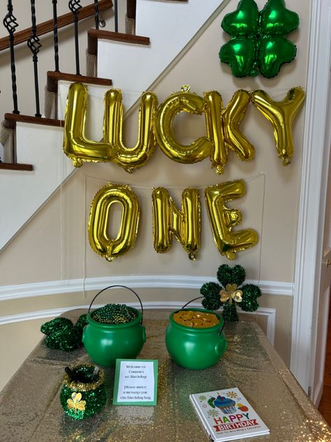 Party Entryway Decor, Lucky One Birthday Party, Lucky One Birthday, First Birthday Activities, Balloon Business, 7 Birthday, Birthday Party Table, Party Table Centerpieces, Birthday Activities