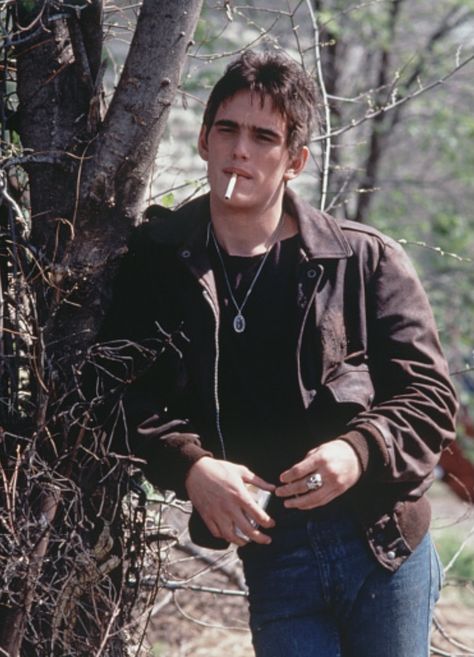 Matt Dillon The Outsiders, In Love With Someone Else, Young Matt Dillon, The Outsiders Imagines, The Outsiders Cast, Guys My Age, 80s Actors, The Outsiders Greasers, Dallas Winston