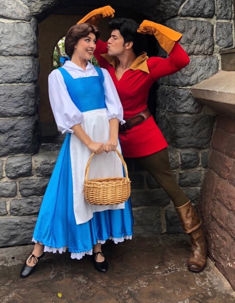 Gaston And Belle, Boxing Halloween Costume, Most Creative Halloween Costumes, Beauty And The Beast Costume, Beast Costume, Diy Outfits, Belle Beauty And The Beast, Diy Kostüm, Disney Face Characters