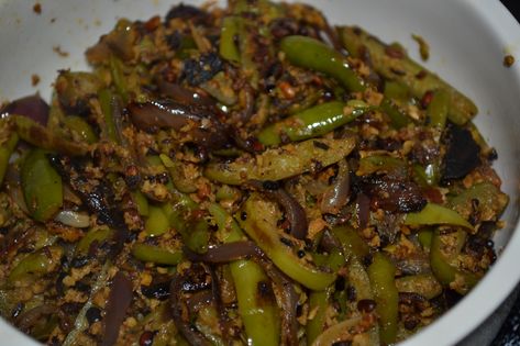 Ivy Gourd Recipes, Poriyal Recipe, Ivy Gourd, Desi Street Food, Food Writing, Cut It, Chow Chow, Vegetable Oil, Gourds