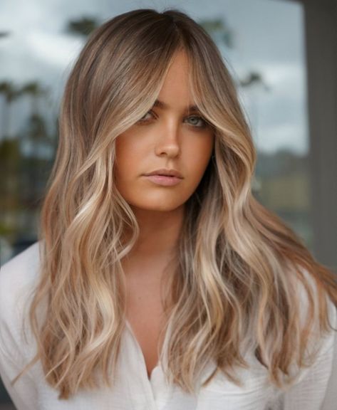 26 Winter Hair Color Ideas for Blondes 2024 – Balayage, Ombre & Fun Trends Balayage Blue Eyes, Foilayage Blonde Hair, Bronde Balayage Medium Length, Brunette To Blonde Ombre, Winter Blonde Balayage, Winter Blonde Hair Balayage, Balayage Caramel Highlights, Shadow Root Blonde, Ombré Blonde