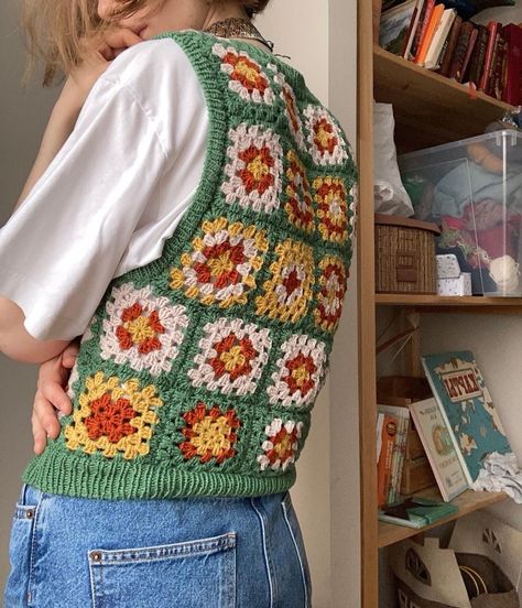 Crochet Granny Square Vest Pattern Free, Granny Square Vest Pattern Free, Granny Square Vests, Crochet Granny Square Jumper, Granny Square Vest Pattern, Crochet Vest Granny Square, Granny Square Sweater Vest, Granny Square Pullover, Crochet Granny Square Vest