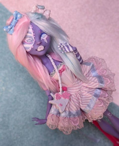 Doll Plushies, Custom Monster High Dolls, Monster High Custom, Fantasy Art Dolls, Monster High Art, Monster High Repaint, Monster High Characters, Custom Toys, Ooak Art Doll