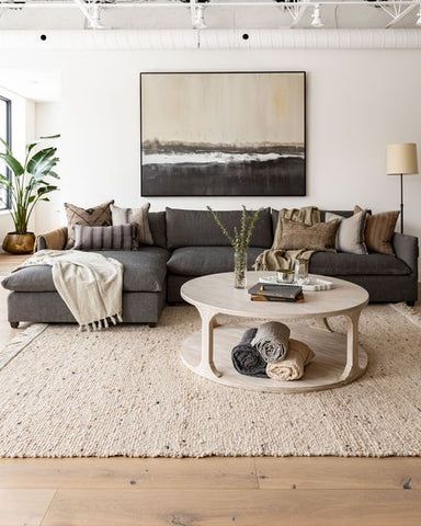 Ruang Tv, Grey Couch Living Room, Living Room Decor Gray, Apartment Living Room Design, Neutral Living Room, Apartment Decor Inspiration, Living Room Decor Modern, Decor Home Living Room, Living Room Decor Apartment