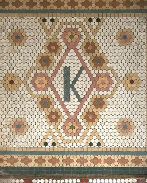 Historic Körner's Folly on Instagram: "Penny for your thoughts? Penny Tiles (also called Penny Rounds) have been around since the late 1800s, but have origins as far back as mosaic floors found beneath the ashes of Pompeii. Thanks to the industrial revolution and the 1876 World's Fair, the penny tile gained popularity in America during the Victorian Era. Pre-mounted sheets of 1" ceramic mosaic tiles (in a range of geometric shapes like honeycomb, pennyround, and square) made intricate designs l Penny Tile Design, Tiles Wall Design, Penny Tiles, Penny Mosaic, Mosaic Floors, Penny For Your Thoughts, The Industrial Revolution, Penny Tile, Penny Round