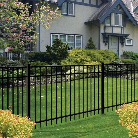 Metal Fence Ideas, Wrought Iron Fence Panels, Decorative Fence Panels, Metal Fencing, Metal Fence Panels, Aluminum Fencing, Gate Decoration, Black Fence, Pallet Fence