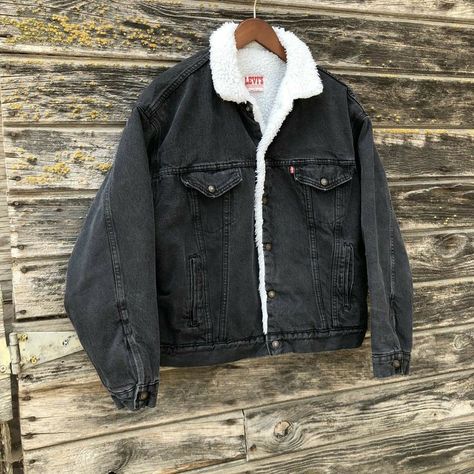 Jean Jacket Grunge, Grunge Coat, Trucker Jacket Outfit, Denim Jacket Levis, Black Sherpa Jacket, Jacket Levis, Denim Jacket Black, Sherpa Trucker Jacket, Faded Black Jeans