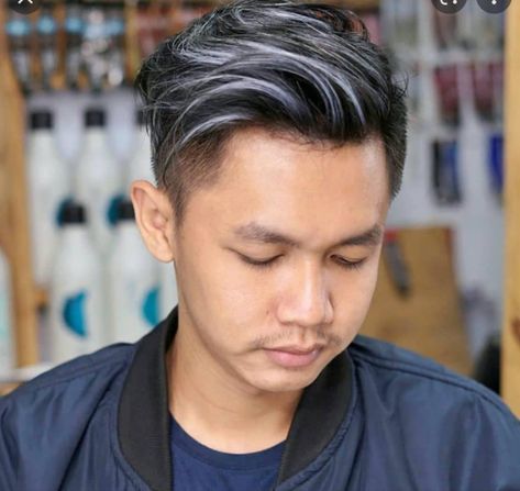 Hair Highlights For Men, Men Balayage, Grey Hair Color Men, Men Hair Color Highlights, Highlights For Men, Silver Hair Men, Haircut And Style, White Blonde Highlights, Dark Grey Hair