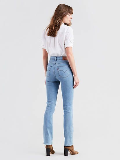 724 High Rise Straight Women's Jeans - Light Wash | Levi's® US Levis 724 High Rise Straight Outfit, Women’s Jeans Outfits, Best Straight Leg Jeans For Women, Women’s Jeans, Sagittarius 2023, Levi Wedgie Jeans, Levi Jeans Outfit, Modeling Clothes, Levi Wedgie