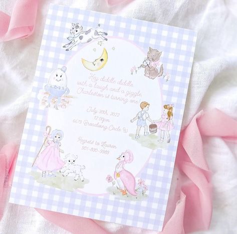 The sweetest nursery rhyme friends !! 🥰🥰 We love this theme so much ! We have lots to match these invitations 💗 Nursery Rhymes Birthday Party, Nursery Rhyme 1st Birthday Party, Nursery Rhyme Birthday Party, Nursery Rhyme Baby Shower Theme, Nursery Rhyme Themed Nursery, Nursery Rhymes Nursery Decor, Nursery Rhyme Party, Nursery Rhyme Theme, Hey Diddle Diddle